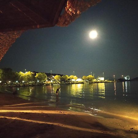 Deep Blue Apartment Agioi Apostoloi  ภายนอก รูปภาพ